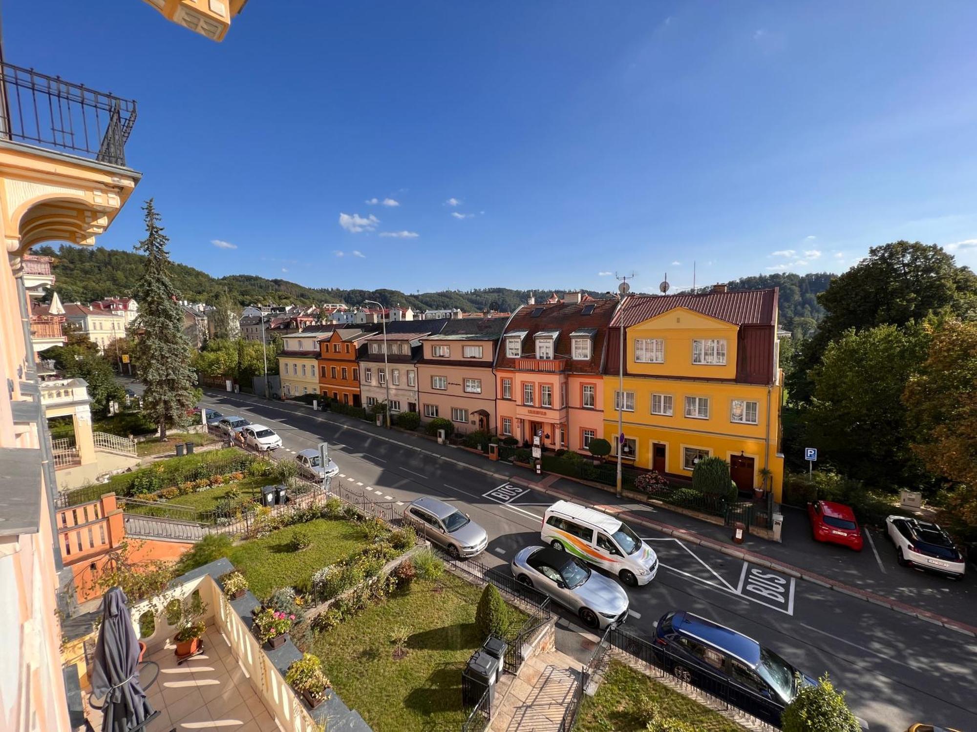 Jurincom Apartments Na Vyhlidce Karlovy Vary Exterior foto